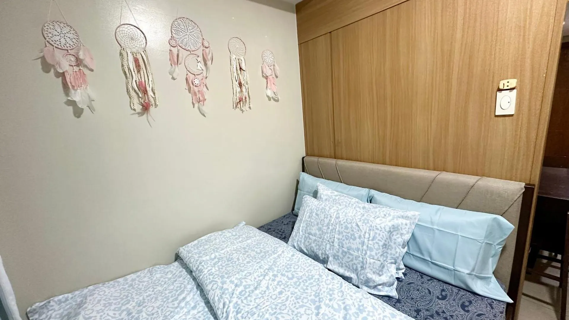 Kathys Crib 11Th Flr Aparthotel Manila