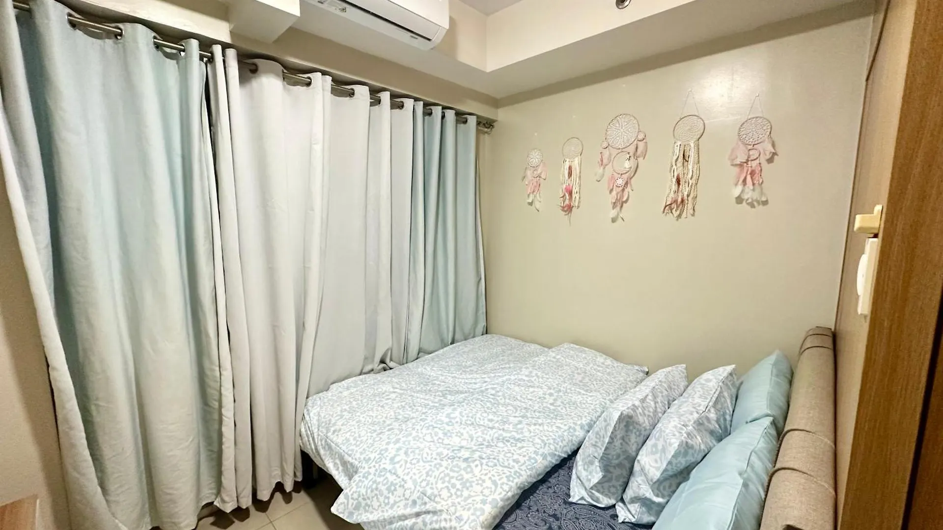 Kathys Crib 11Th Flr Aparthotel Manila