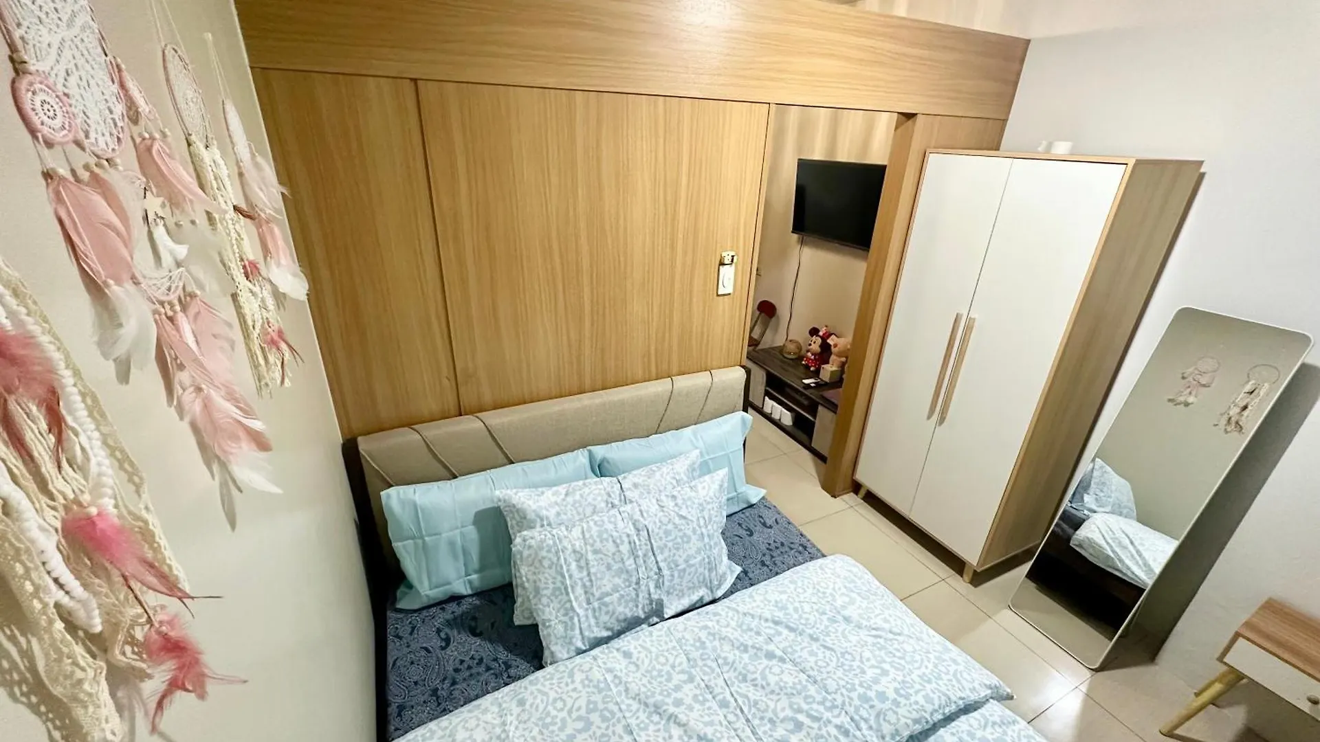 Kathys Crib 11Th Flr Aparthotel Manila